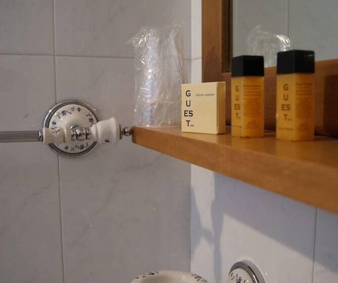 デラックストリプルルーム, Alma Nua