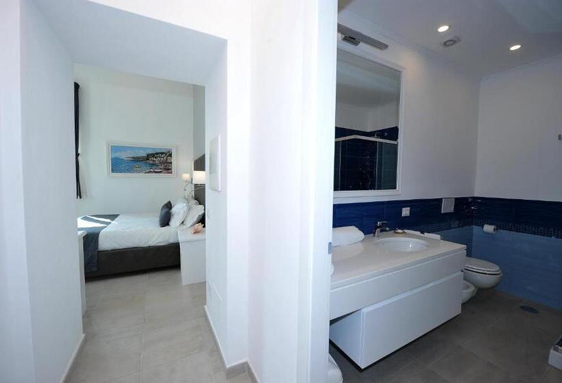 חדר משפחתי, Villa Emanuel