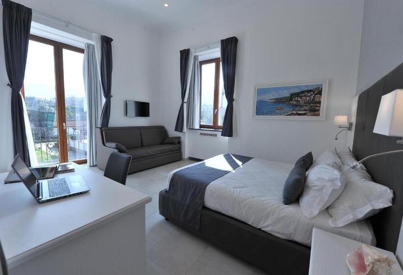 חדר משפחתי, Villa Emanuel