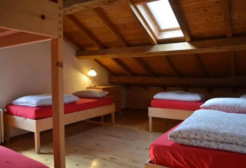 Standard Neljän Hengen Huone, Alla Casetta B&b