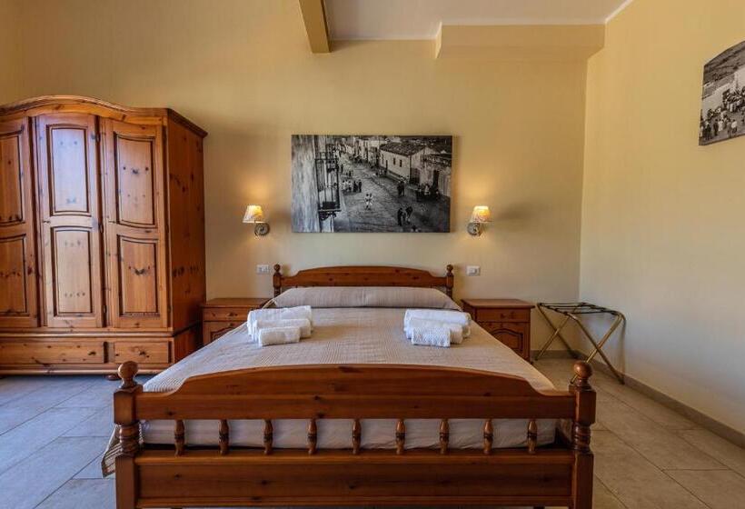 스탠다드 4인용 룸 바다전망, Casa Tacconi