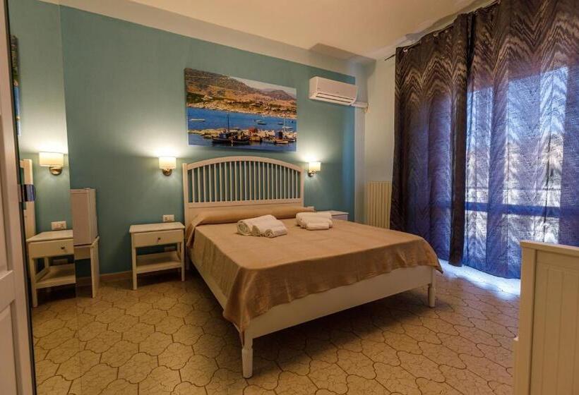 바다 전망 디럭스 3인룸, Casa Tacconi