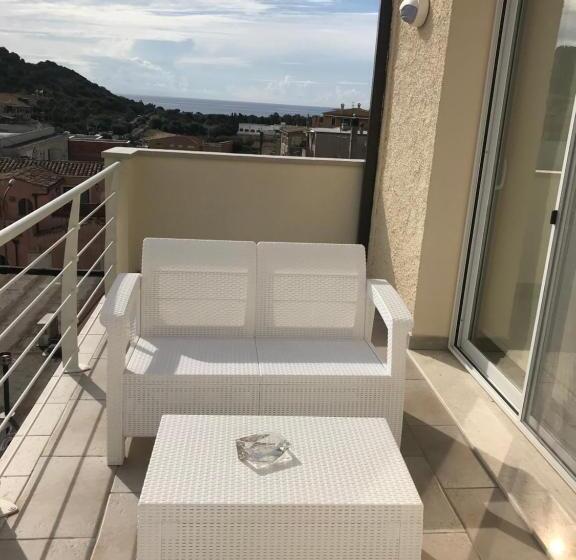 스탠다드 4인용 룸 바다전망, Casa Tacconi