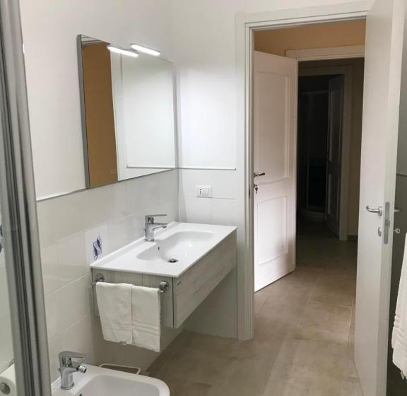 스탠다드 4인용 룸 바다전망, Casa Tacconi