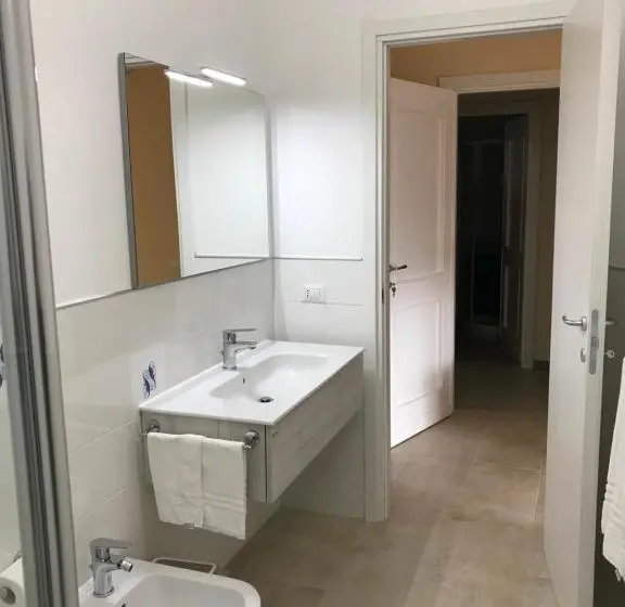 Standard Neljän Hengen Huone Merinäkymä, Casa Tacconi