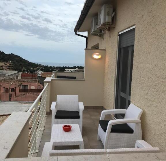 바다 전망 디럭스 3인룸, Casa Tacconi