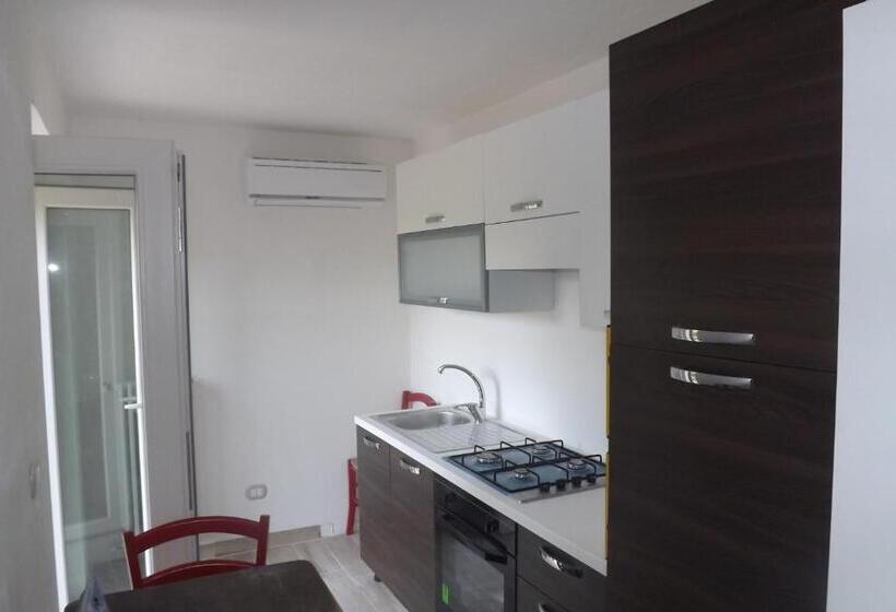 דירת חדר עם טרסה, L'abbraccio B&b