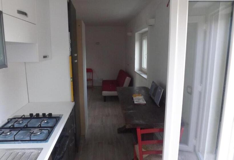 דירת חדר עם טרסה, L'abbraccio B&b