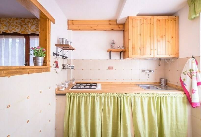 家族用アパートメント, B&b La Marella