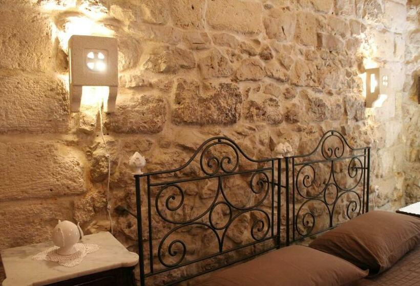 اتاق استاندارد چهار تخته, Malta & Tufo