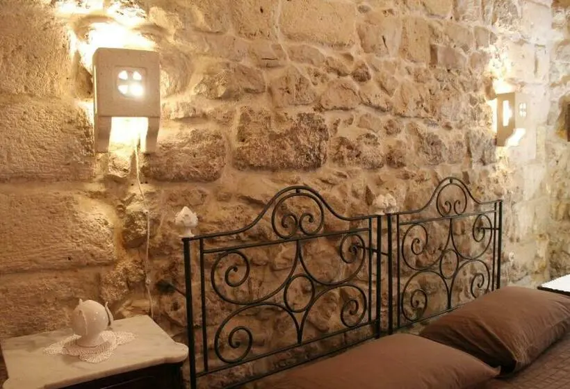 スタンダード４人部屋, Malta & Tufo