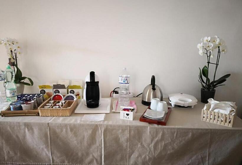 غرفة قياسية ثلاثية, Marimà