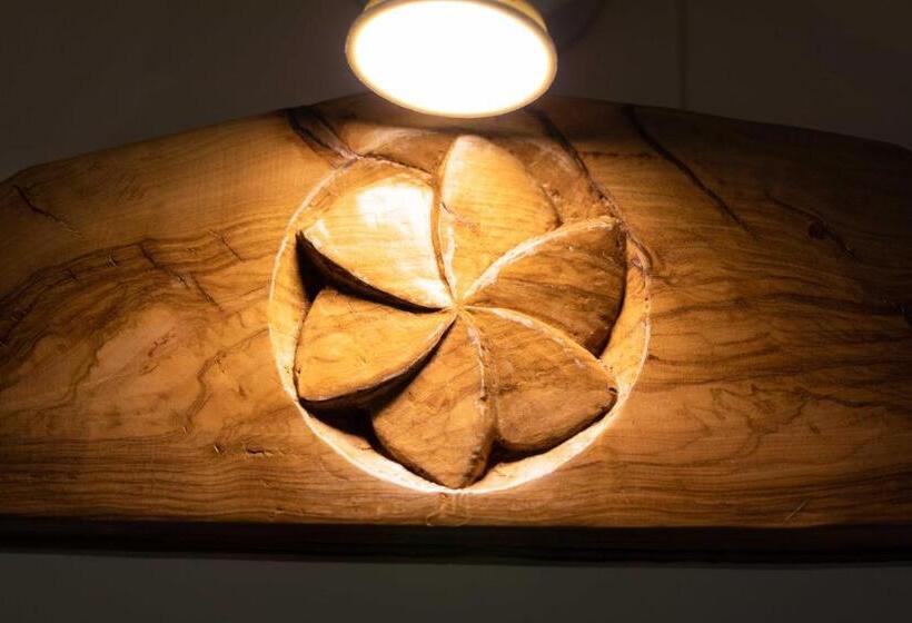 غرفة قياسية مزوَّدة بشُرفة, B&b La Stradella