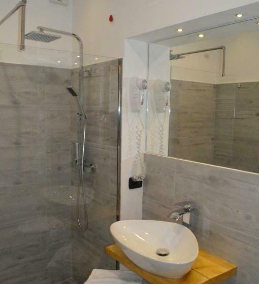 חדר סטנדרט לארבעה, Up&b Rooms Catania