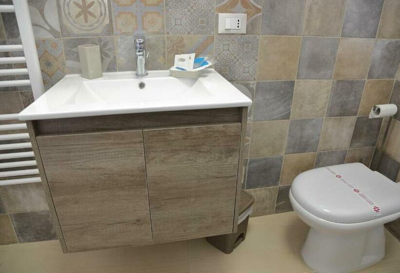 デラックストリプルルーム, B&b Il Melograno Antico Con Terrazza E Giardino