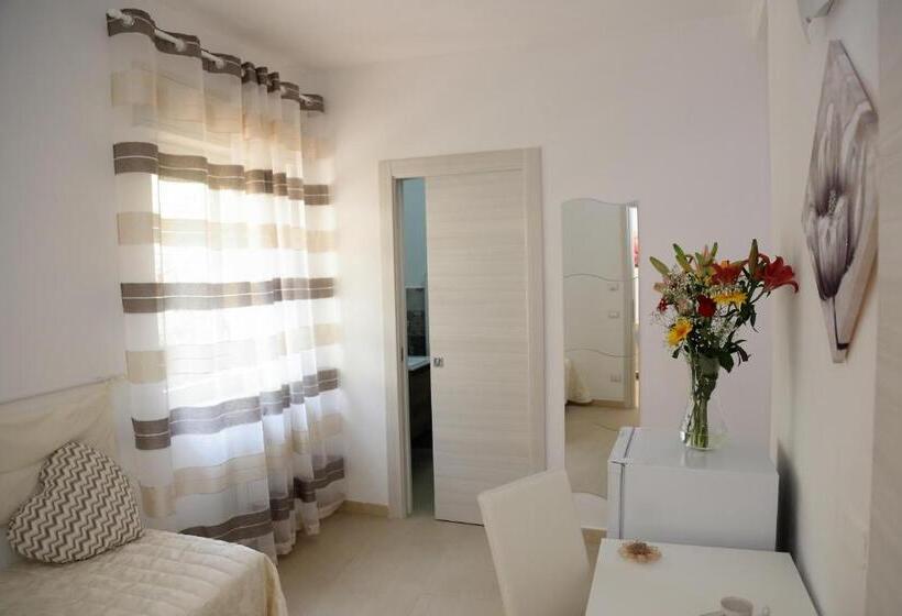 ファミリールーム, B&b Il Melograno Antico Con Terrazza E Giardino