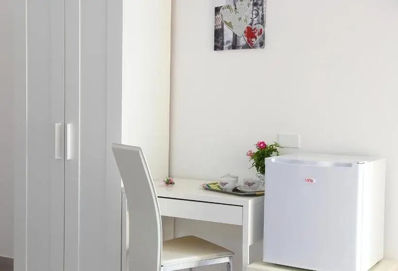 スーペリアの４人部屋, B&b Il Melograno Antico Con Terrazza E Giardino