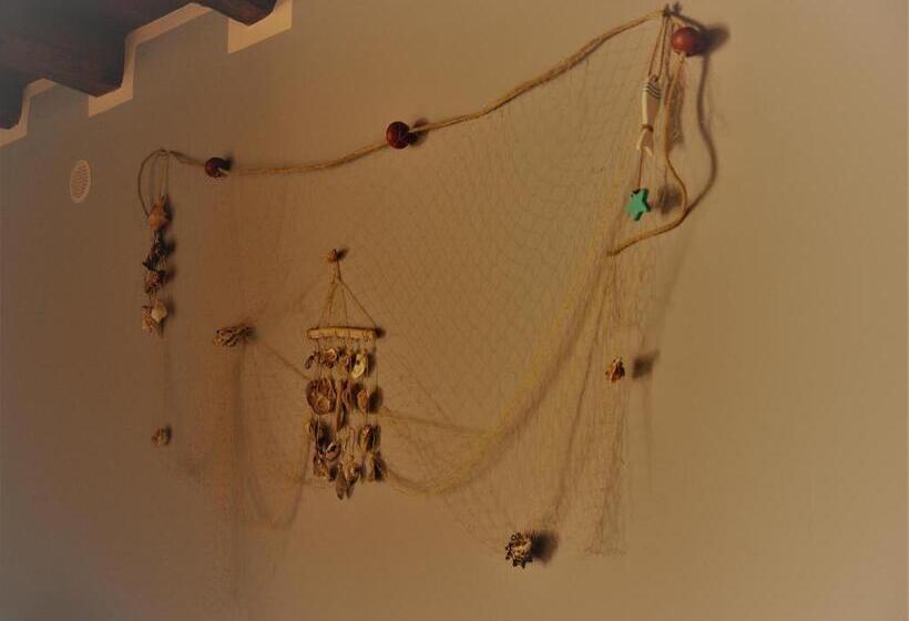 标准三人间, A Vanedda