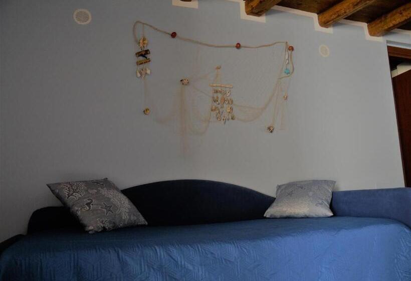 标准三人间, A Vanedda