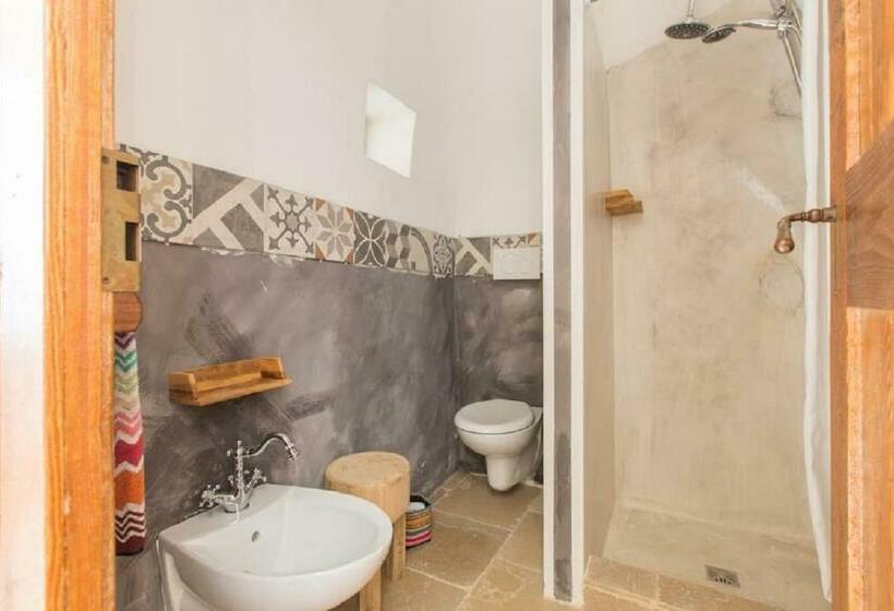 سوییت لوکس, Tenuta Del Lauro