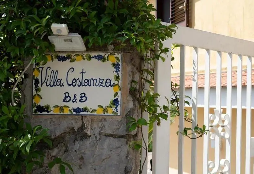 سوییت لوکس, Villa Costanza Sorrento B&b
