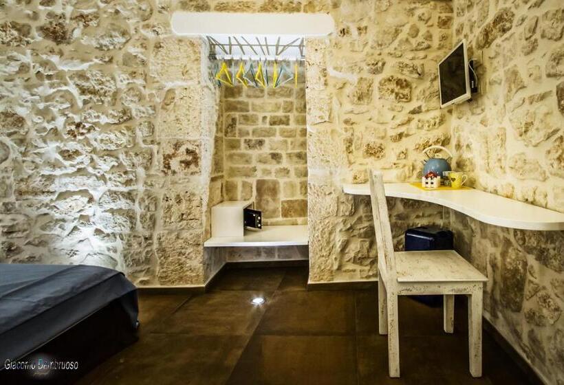 Camera Deluxe con Balcone, Beatrice Rooms