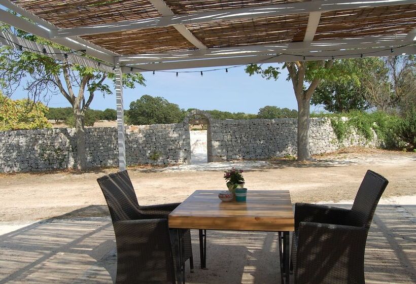 חדר משפחתי, Masseria Santanna