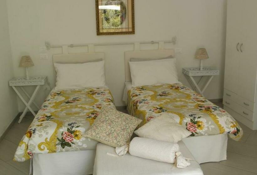 Номер Стандарт Вид на Сад, Dimora E Arte   B&b