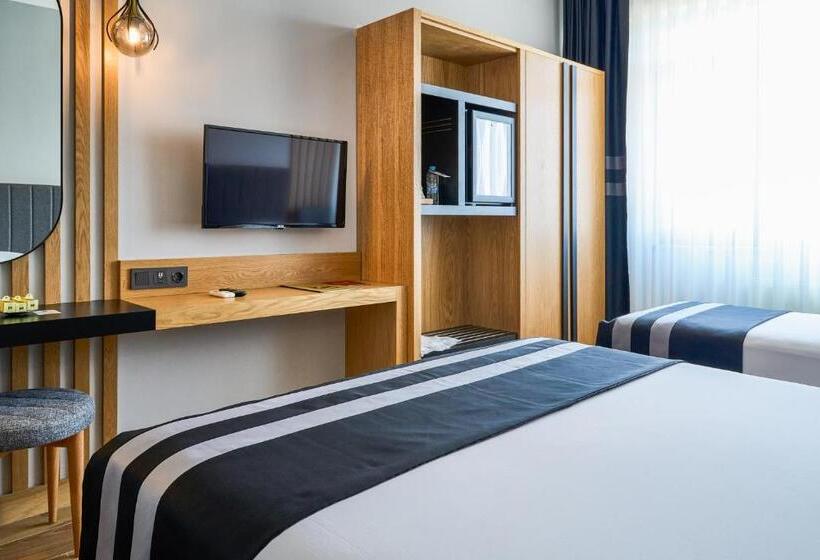 スタンダードトリプルルーム, Buyuk Truva