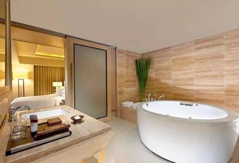 クラブスイート, Dusit Thani Krabi Beach Resort   Sha Extra Plus
