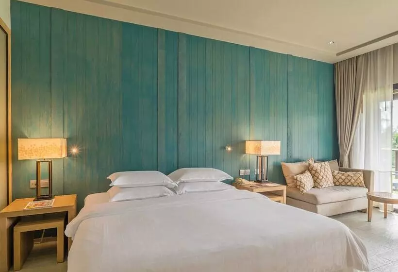 キングサイズベッドのデラックスルーム, Dusit Thani Krabi Beach Resort   Sha Extra Plus