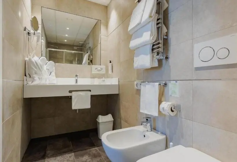 سوییت جونیور, Fh55 Grand Hotel Mediterraneo