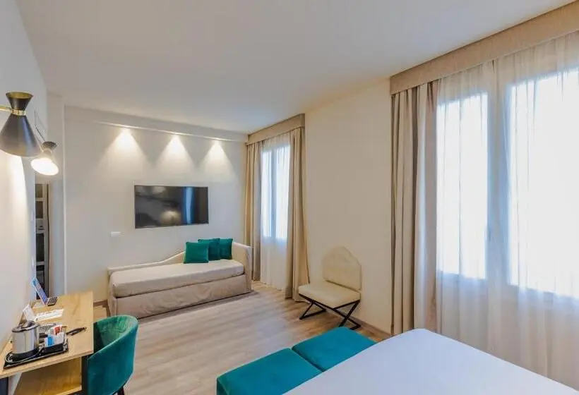 سوییت جونیور, Fh55 Grand Hotel Mediterraneo