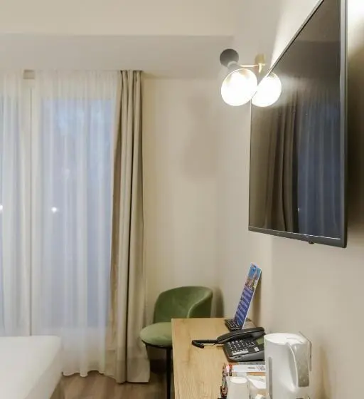 اتاق سوپریور با چشمانداز پارک, Fh55 Grand Hotel Mediterraneo