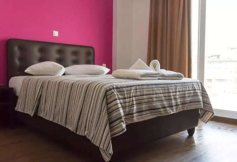 Standard Yhden Hengen Huone, Athens Choice