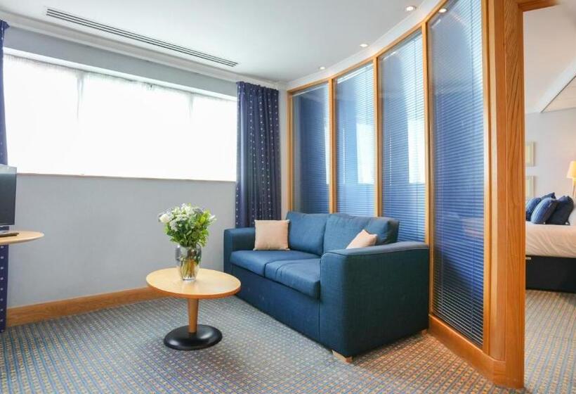 펜트하우스 스위트, The Bolton Stadium Hotel, A Member Of Radisson Individuals