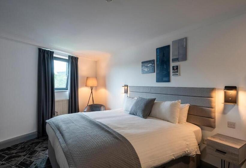 Номер Superior, The Bolton Stadium Hotel, A Member Of Radisson Individuals