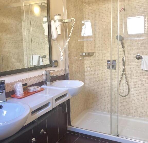 标准三人间, Bolzano