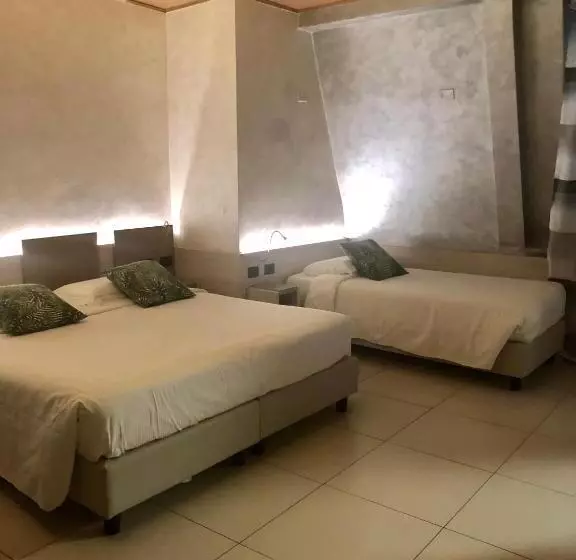 اتاق استاندارد سه نفره, Bolzano