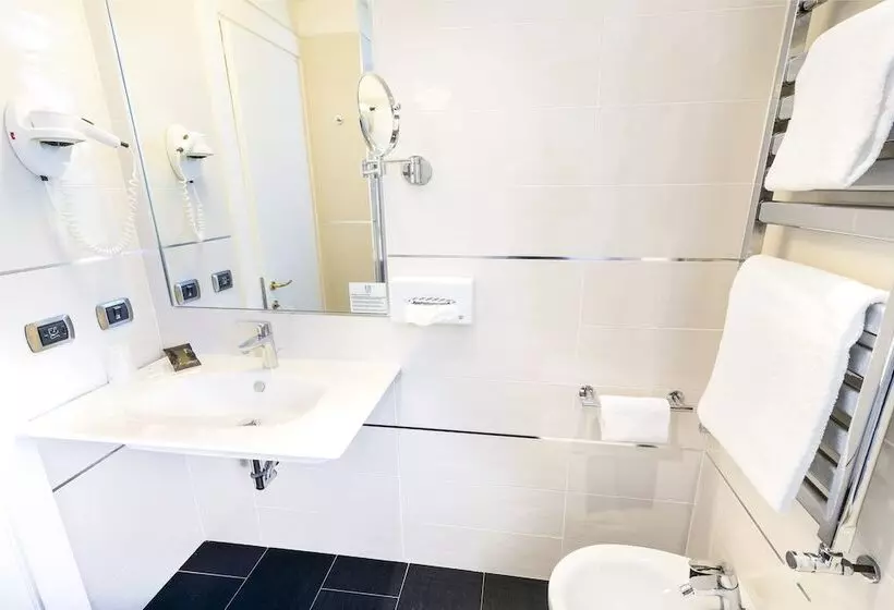 اتاق استاندارد یک نفره, Fh55 Grand Hotel Mediterraneo