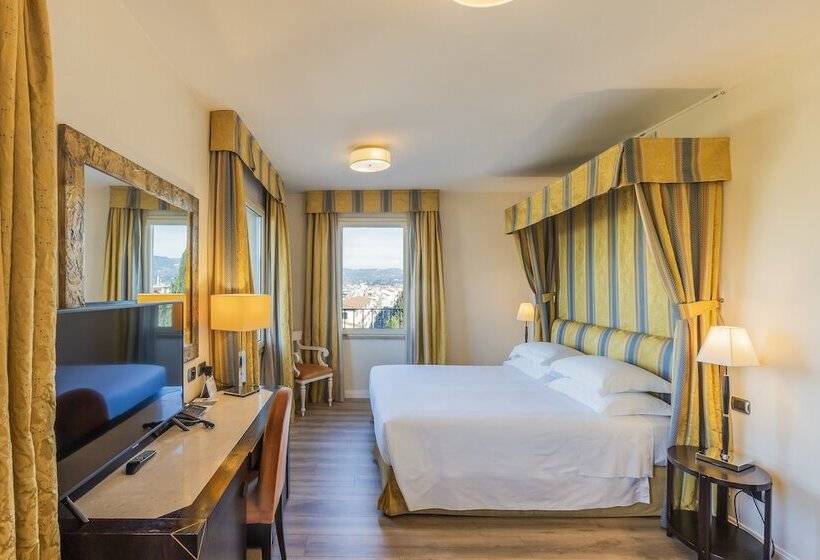 سوییت جونیور با چشمانداز شهر, Fh55 Grand Hotel Mediterraneo