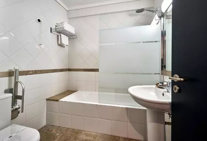 اتاق استاندارد چهار تخته, Galeria Suite