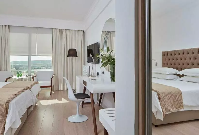 Standard Room with Views