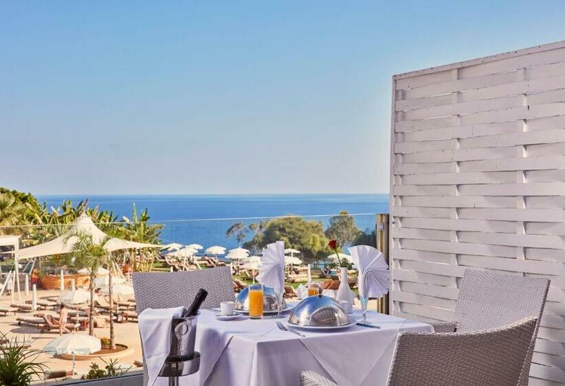 이그제큐티브 룸, Grecian Park