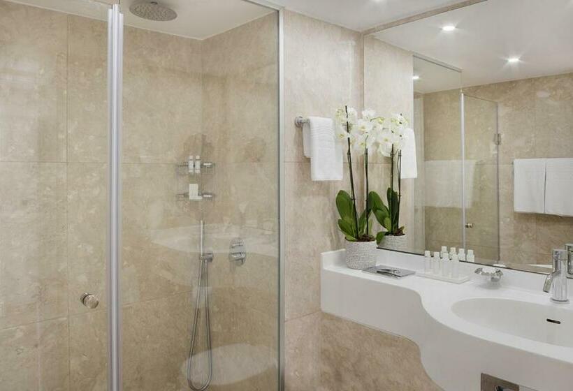 이그제큐티브 룸, Grecian Park