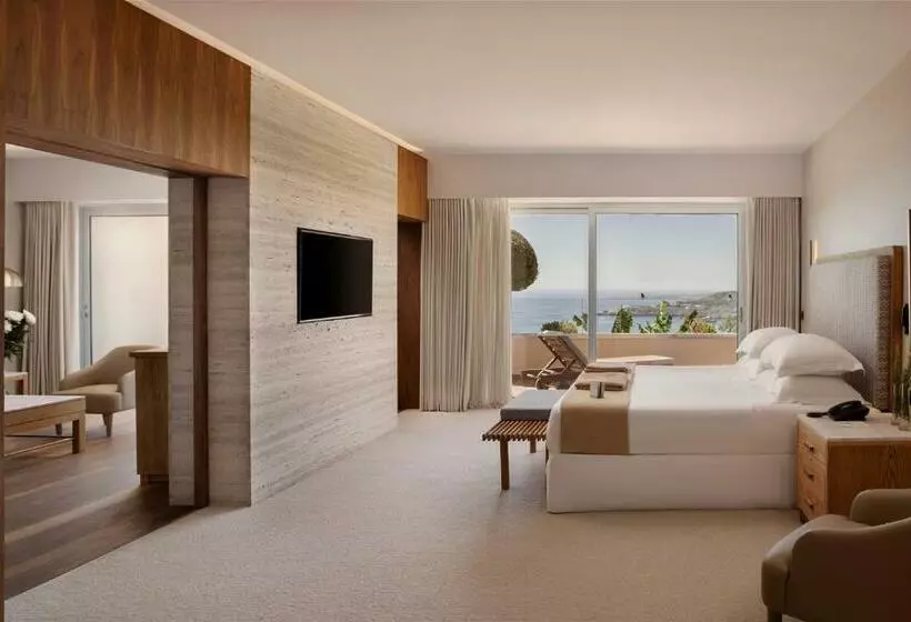 Suite King Bed
