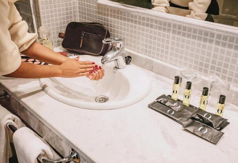 جناح جونيور, Ho Ciudad De Jaen