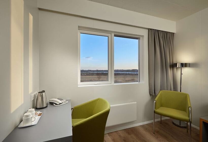 スタンダードルーム, Klaustur