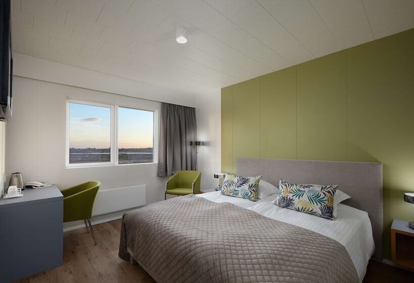 スタンダードルーム, Klaustur