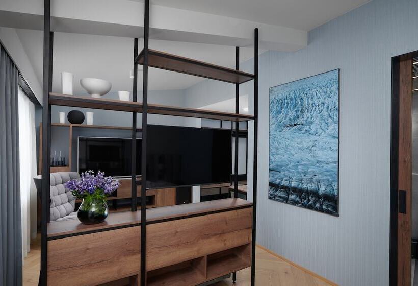 スイート, Klaustur